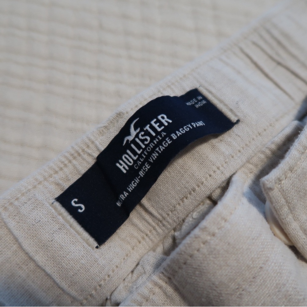 Hollister Cream High-Rise Pants